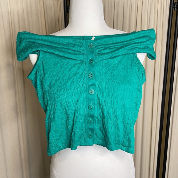NWT- FREE PEOPLE GREEN SCRUNCHED COLD SHOULDER TOP - Picture 9 of 11
